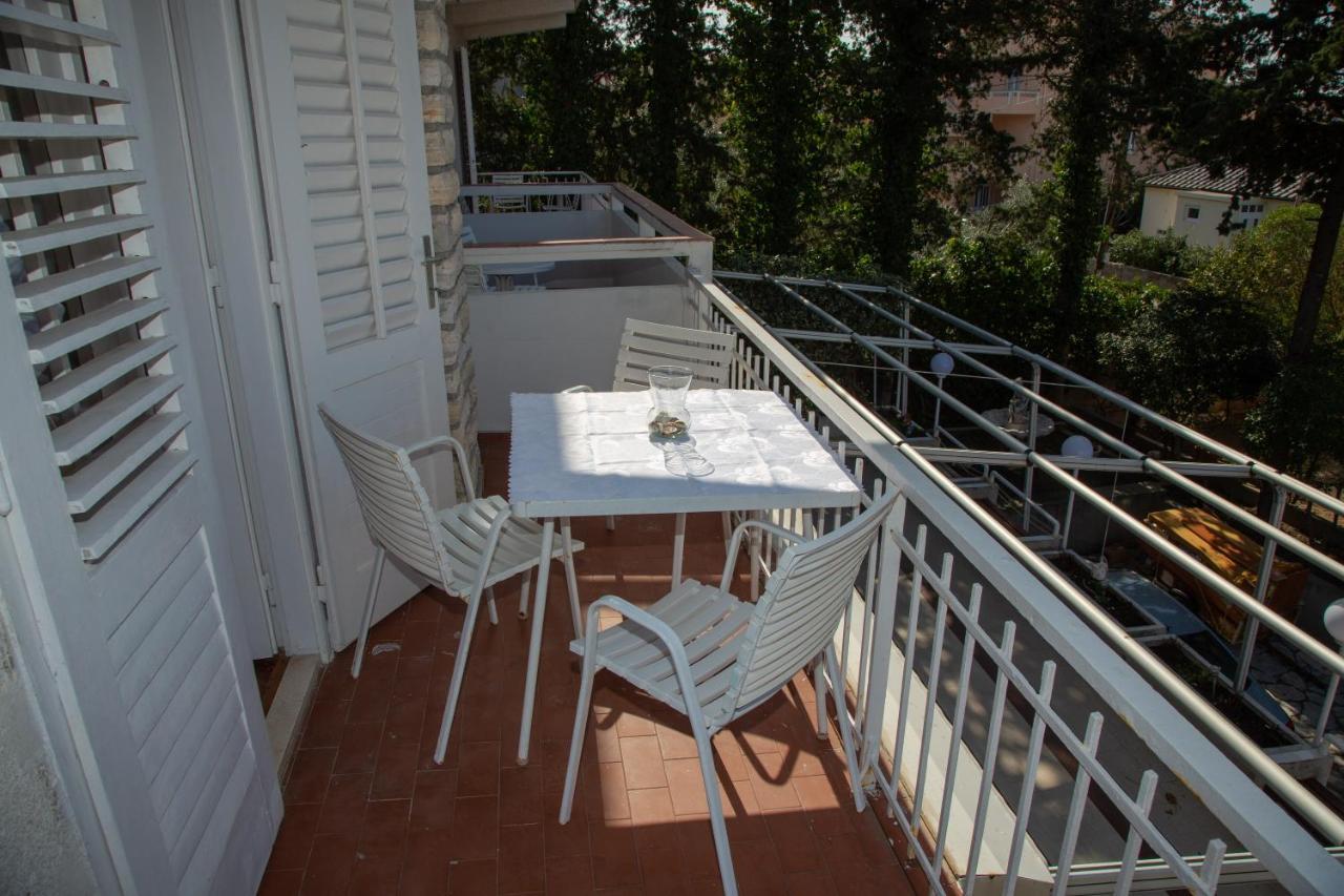 Rooms Magnolia With Pool Novalja Εξωτερικό φωτογραφία