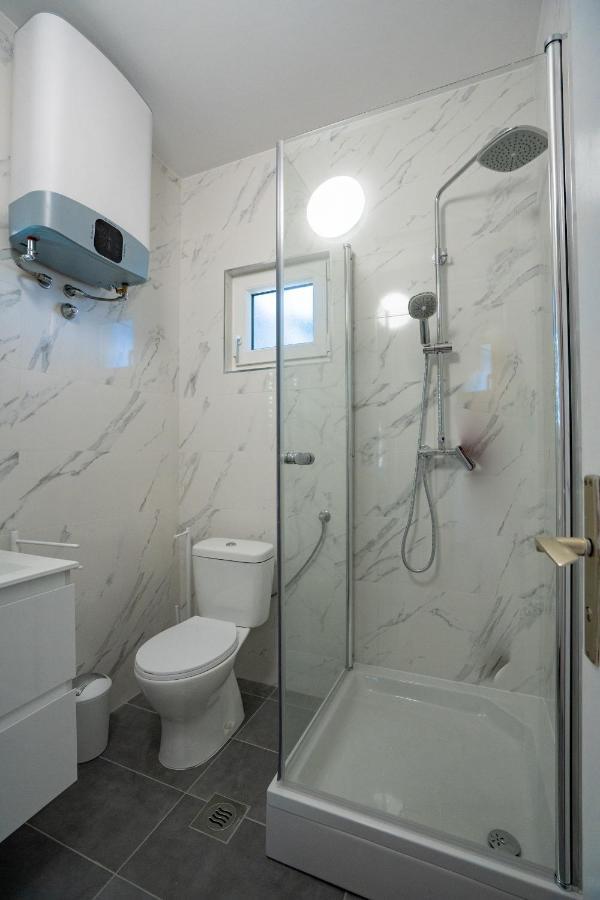 Rooms Magnolia With Pool Novalja Εξωτερικό φωτογραφία