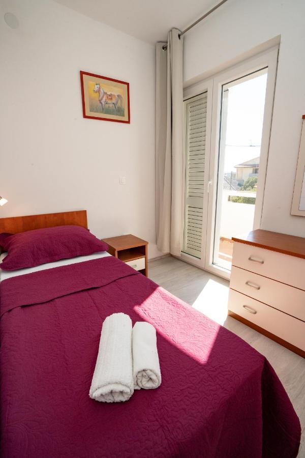 Rooms Magnolia With Pool Novalja Εξωτερικό φωτογραφία