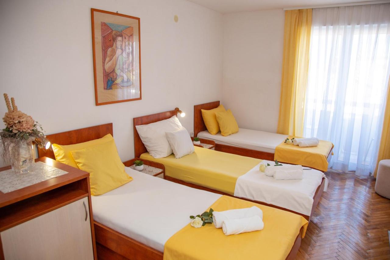 Rooms Magnolia With Pool Novalja Εξωτερικό φωτογραφία