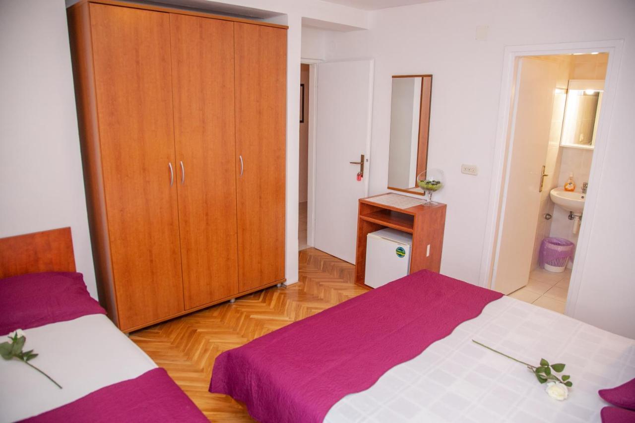 Rooms Magnolia With Pool Novalja Εξωτερικό φωτογραφία